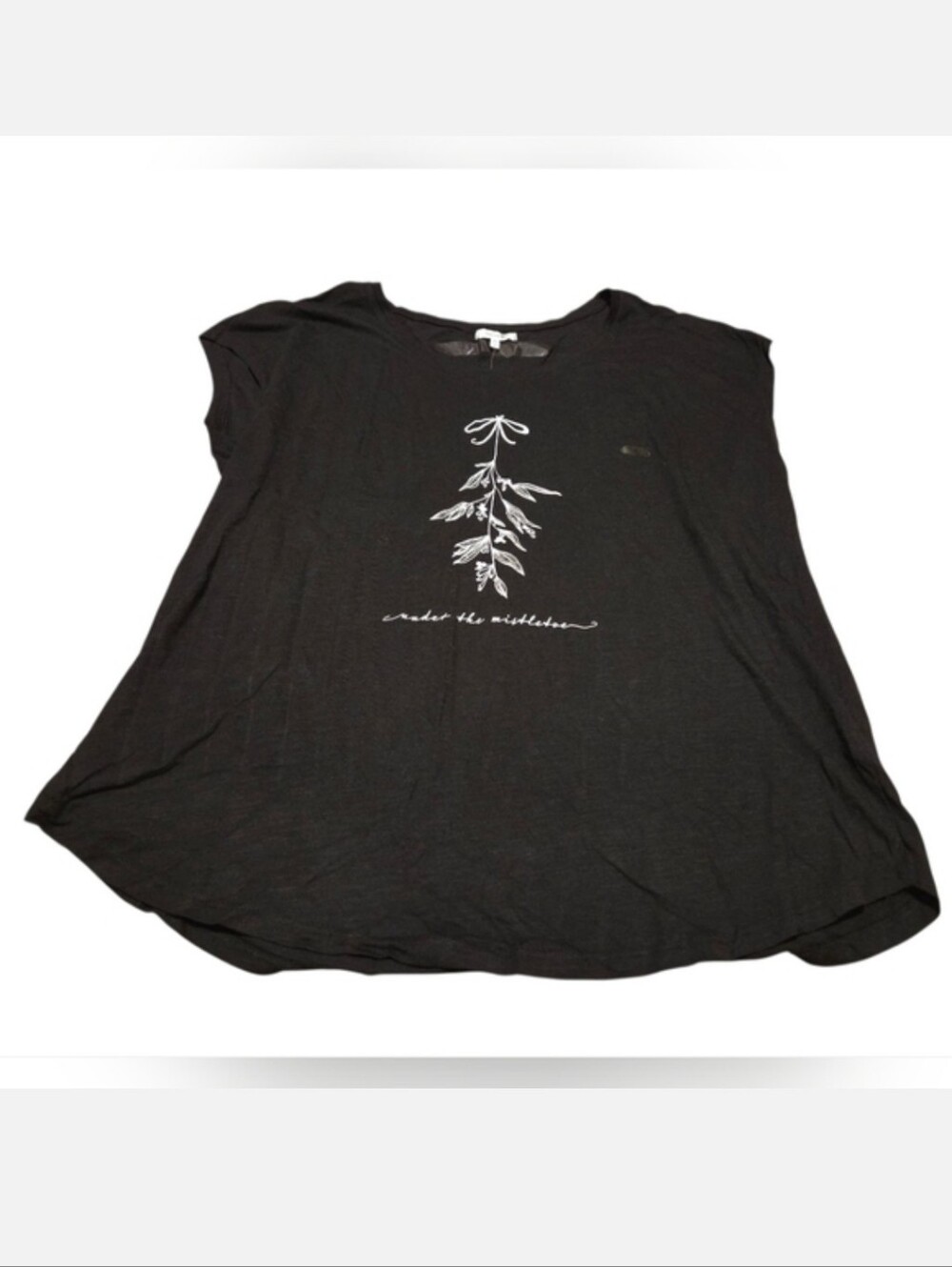 Women’s 1X Maurices Black Mistletoe Graphic Short-Sleeve Tee Shirt